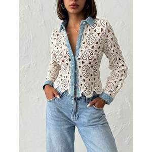 Blusa Azul Crudo de Manga Larga para Mujer al por Mayor con Elegante Detalle de Encaje y Botones de Perlas - Blusas y Camisas Elegantes para Mujer - Product Image 2