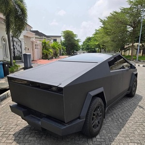 Gran éxito de ventas: Tesla Cybertruck Foundation AWD - Product Image 2