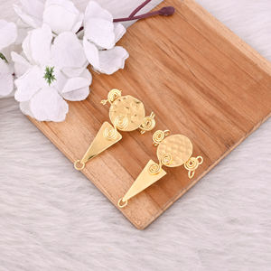 Boucles d'oreilles clous classiques en laiton plaqué or jaune, boucles d'oreilles clous de créateur faites à la main en laiton plaqué or de haute qualité, cadeau d'anniversaire - Product Image 3