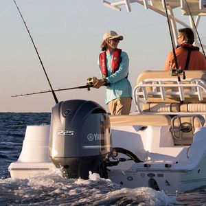 Compre un Motor Fuera de Borda Yamahhaas Diseñado para un Funcionamiento en Aguas Tranquilas Construcción de Primera Calidad Ideal para la Pesca - Product Image 1