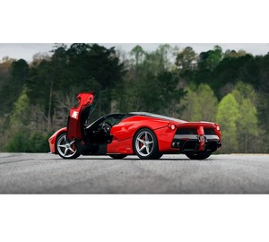 Ferrari LaFerrari Aperta RWD 2017 Certificado, Seminuevo, con Control de Crucero Adaptativo, Interior de Cuero Claro, Motor Turbo, Coupé, Soporte OEM - Product Image 1