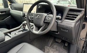 <span class=keywords><strong>Lexus</strong></span> <span class=keywords><strong>LX</strong></span> 550 LUXURY AWD 2025 Negro, Usado, Interior Claro, Asientos de Cuero, Techo Corredizo, SUV, con el Mejor <span class=keywords><strong>Precio</strong></span> y Calidad - Product Image 3