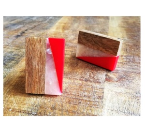 Perilla de puerta de armario de resina roja y madera de mango, perillas de mármol modernas más vendidas con tamaño de forma de Color personalizado, artículo hecho en India - Product Image 1