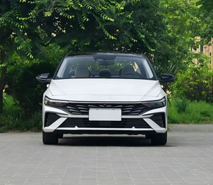 Elantra 2023 1.5L CVT Edición Ultimate Superior con Autonomía NEDC de 601-700 km, Potencia del Motor de 150-200 kW, Energía de la Batería de 90-110 kWh - Product Image 3