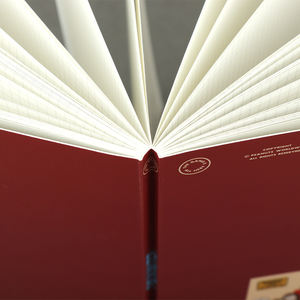 Carnet de notes quotidien Snoopy 75e anniversaire (Bordeaux) – Carnet mignon à personnage de dessin animé pour l'école, le bureau, papeterie, cadeau - Product Image 2