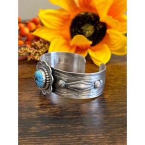 Bracelet manchette en argent sterling turquoise Golden Hills de Boyd Ashley - Product Image 4