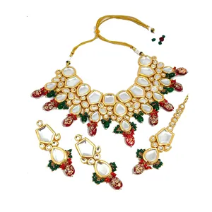 Ensemble de collier Kundan rouge à clous et ornements, plaqué or, pour les occasions de mariage - Product Image 5