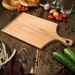 Planche à découper en bois rustique avec motif de grain naturel ajoutant du charme aux intérieurs de cuisine et aux expériences culinaires quotidiennes - Product Image 2