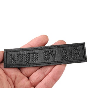 Patch brodé en cuir de buffle noir de forme ronde, lettre personnalisée de designer, à coudre, patchs entièrement brodés pour vêtements - Product Image 4