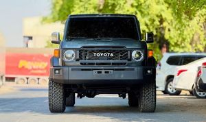 Toyota Land Cruiser 2013 Usada en Buen Estado, DOBLE CABINA, 4x4, PICKUP - Product Image 2