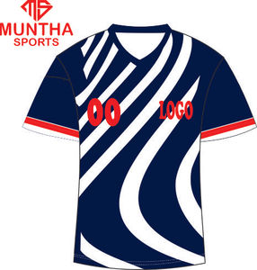 Nouveau style de vêtements de sport de conception personnalisée Uniforme de football Dernier design Uniforme de football pour hommes avec logo et design personnalisés - Product Image 3