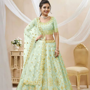 Lehenga Choli de Seda Verde Pista con Bordado de Lentejuelas y Zari, Dupatta de Malla Suave para Fiestas Reales, Estilo Bollywood - Product Image 1