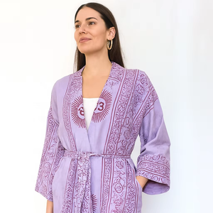 ชุดกิโมโนคอวีหลวมลำลองสำหรับชายหาดชุดเดรสสั้นผ้าเรยอนระบายอากาศได้ลายดอกไม้ผ้าปะต่อเอวธรรมชาติ - Product Image 1