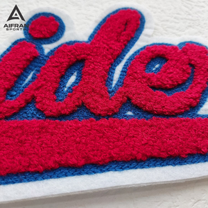 ป้ายยางนิ่ม PVC แบบกำหนดเองของ AIFRAN พร้อมโลโก้แบรนด์ และแผ่นปักแบบรีดติด  ขั้นต่ำในการสั่งซื้อน้อย - Product Image 3