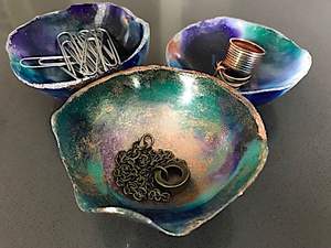 Saladier rond en résine de couleur cristal Bold Edge Design saladier hôtel cuisine vaisselle bol en bois maison et cuisine - Product Image 4