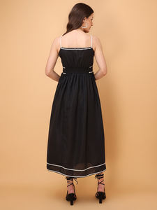 Robe Maxi sans manches à col rond et évasée pour femmes - Product Image 3