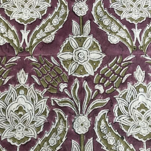 ผ้าฝ้ายพิมพ์ลายดอกไม้สีม่วงพลัมด้วยมือ - Product Image 2