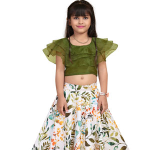 Ensemble Lehenga Choli traditionnel bohème floral pour filles Shoryam, vert olive, haut court à volants, imprimé, longueur au sol, coupe trapèze - Product Image 1