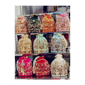 Bolso étnico bohemio de nuevo diseño para mujer a precio mayorista con decoración de perlas de proveedor indio - Product Image 3