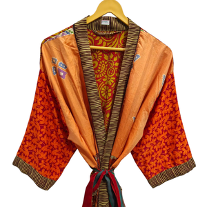 Peignoir en soie Robe d'été Bikini Cover Up Night Wear Robe longue, Kimono sari en soie recyclé vintage indien fait à la main, - Product Image 1