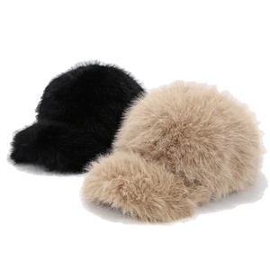 Casquette de baseball en fausse fourrure de renard épaisse de couleur unie pour l'hiver, casquette de baseball en peluche tendance pour femmes - Product Image 3