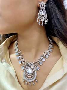 ชุดสร้อยคอประดับเพชรรูปดาวแบบอเมริกันพร้อมต่างหูสีเงินขัดเงาเหมาะสำหรับช่วงเทศกาลชุดปาร์ตี้คุณภาพพรีเมียม - Product Image 6