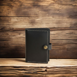 Tarjetero de Cuero Genuino Crazy Horse Vintage con Cierre de Botón de Lujo para Tarjetas de Crédito y de Identificación - Product Image 4