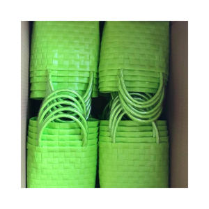 กระเป๋าถือพลาสติกใสกันน้ำลายโลโก้ออกแบบเองได้,กระเป๋าชายหาดสุภาพสตรีกระเป๋าโท้ท PVC กระเป๋าสำหรับช้อปปิ้งที่ทนทานกระเป๋าซื้อของชำ - Product Image 3