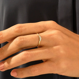 แหวนเพชรโมอิสซาไนต์เงินแท้ 925 ทรงกลม ดีไซน์หรูหรา ราคาไม่แพง เหมาะสำหรับงานหมั้น วันครบรอบ หรือสวมใส่ในชีวิตประจำวัน - Product Image 5