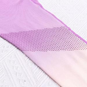 Pantalon de yoga personnalisé taille haute Offre Spéciale vêtements de sport en soie pour femmes leggings d'entraînement serrés avec logo vente en gros pour une utilisation en salle de sport - Product Image 5