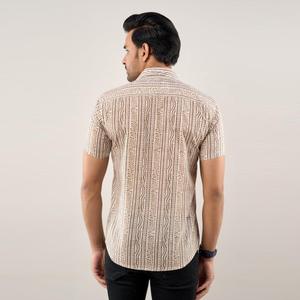 Chemise en jean marron à motifs floraux pour homme, 100 % coton popeline tissée, respirante, coupe classique, manches mi-longues, été et automne - Product Image 3
