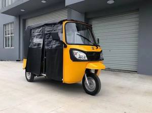 Bajaj Re 250cc, Mototaxi de 3 Ruedas a Gasolina, Triciclo de Carrocería Abierta con Cubierta de Lona - Product Image 3