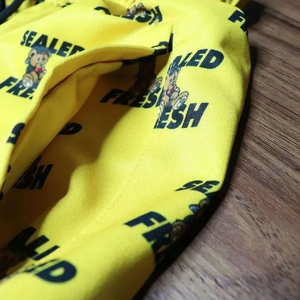 Short de gym en maille personnalisé pour hommes, taille moyenne, short en polyester à fermeture à cordon de serrage, short à motif solide à sublimation pour hommes - Product Image 5