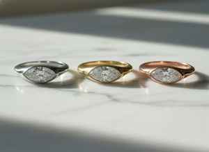 Bague de fiançailles en moissanite taille marquise 2 carats, orientée est-ouest, sertie en argent plaqué, solitaire, bague de mariage pour femme, bijoux en perle noire - Product Image 6