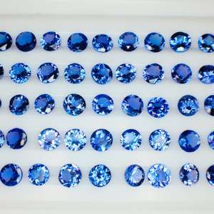Magnifiques pierres en vrac de tanzanite de qualité AAA haute clarté brillantes avec un beau lustre pour les bijoux-certifiés IGI - Product Image 1