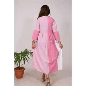 Robe Boho en coton pour femmes Robe longue faite à la main Robe ethnique d'été Tenue de fête élégante en tissu Handloom - Product Image 5