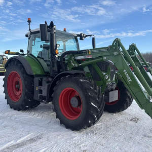 Tracteur Fendt 718 Vario d'origine 4 roues motrices Équipement agricole lourd Moteur à faible consommation de carburant pour le labour et la récolte Autriche - Product Image 1