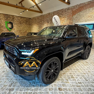 Toyota 4-Runner 3.0L Automatique Orange 2025 avec sièges en cuir VIP, toit étoilé, phares LED/Xénon à vendre - Product Image 3