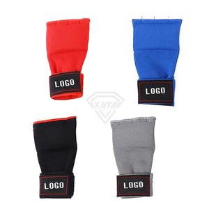 Gants de boxe personnalisés à logo, demi-doigts, en néoprène, avec bandages longs élastiques, pour hommes et femmes, avec rembourrage intérieur en gel - Product Image 5