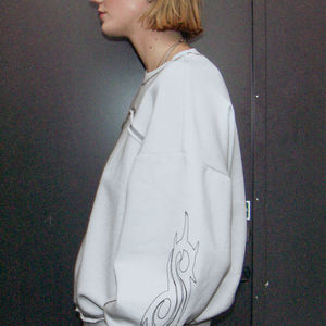 Women's 100% Cotton Oversized <b>Crewneck</b> Sweatshirt Solid Color High Quality Custom Wholesale for Winter Season Decorated Badge - Product Image 3