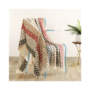 Manta de Lino Acrílico Premium con Motivo Azul, 60x80 Pulgadas, Suave y Elegante, con Caída Perfecta, Cumple con la Normativa BIS, Hecho en India, para Compradores que Buscan un Estilo Minimalista de Lujo - Product Image 2