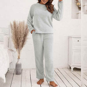 Wholesale High Quality Custom <b>Women's</b> <b>Fleece</b> <b>Pajamas</b> Set Stylish <b>Women's</b> <b>Fleece</b> Premium Quality <b>Women's</b> <b>Fleece</b> Tracksuit - Product Image 5