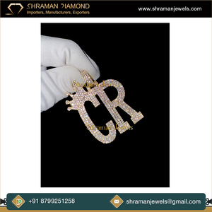 จี้ฮิปฮอปสุดอินเทรนด์ของผู้ชายเสน่ห์925ทองคำชุบทองกำหนดชื่อเริ่มต้นสร้อยคอมงกุฎเพชรโมอิสซาไนต์เพชรเย็น - Product Image 2