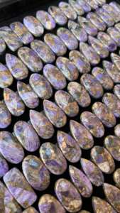 Charoita de Alta Calidad, Suelta, Peso Personalizado, Excelente Sellado, Precio Competitivo, Piedra Natural Pulida para Joyería - Product Image 4