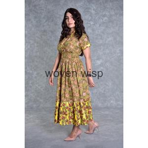 Vestido MIDI floral de verano para mujer con posición del logotipo trasero Vestido largo estampado floral con estilo tejido de cintura natural - Product Image 2