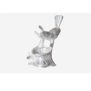 Adorno Decorativo de Dos Camellos Plateados al Estilo Real con Detalles Intrincados y Diseño de Copa Central para Interiores de Lujo - Product Image 2