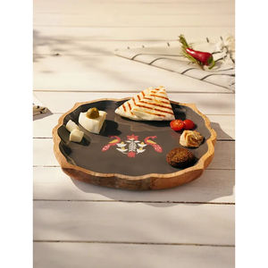 Plateau de service pour sucreries et collations Design attrayant Plateau et plateau en bois massif de forme personnalisée en bois fait à la main - Product Image 2
