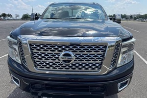 ( F&3 ) Nissan Titan XD Platinum Reserve 4x4 Usado del 2016 - Product Image 2