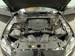 Increíble Jaguar XJ-Series XJL Portfolio AWD 2017 Usado en Perfectas Condiciones, con Poco Kilometraje, en Existencia, Ofrecido a un Precio Increíble - Product Image 3