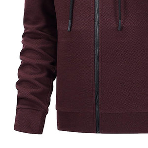 Ensemble de survêtement pour athlètes Ensemble de jogging en tissu respirant Design personnalisé et logo 100% coton Survêtement décontracté pour hommes - Product Image 3